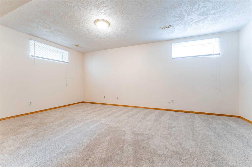 59 Erin Grove Se, Calgary, AB