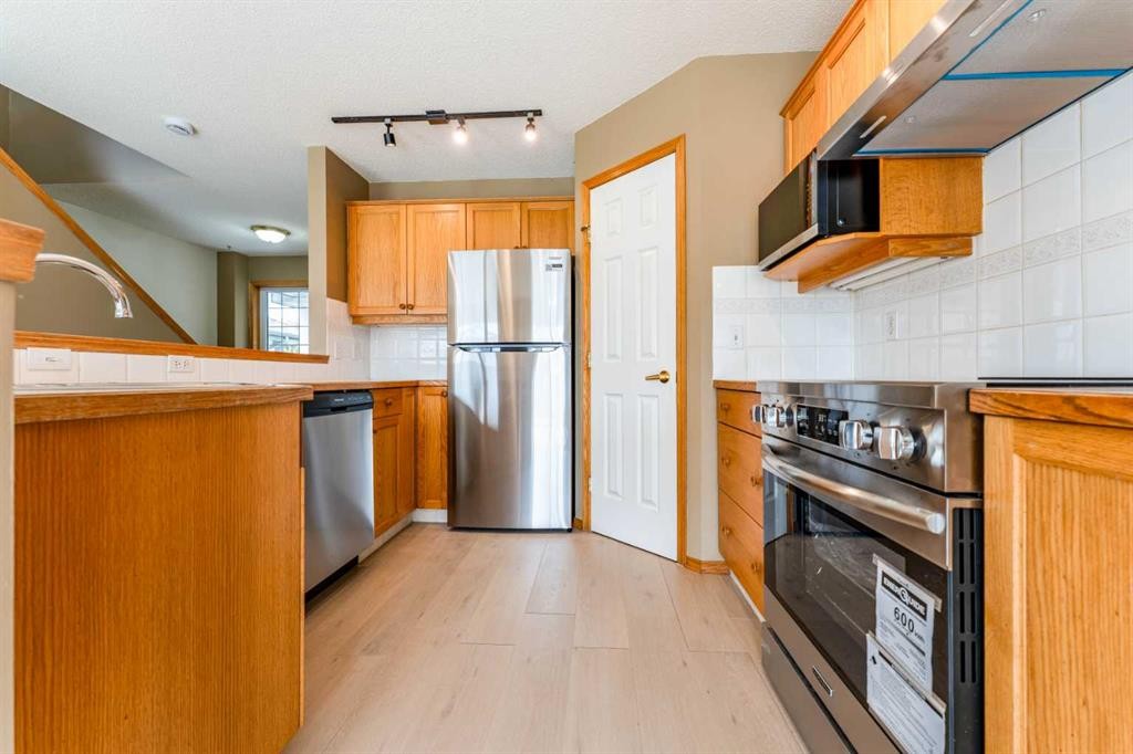 59 Erin Grove Se, Calgary, AB