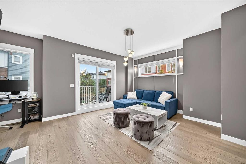 30-111 Rainbow Falls Gate, Chestermere, AB