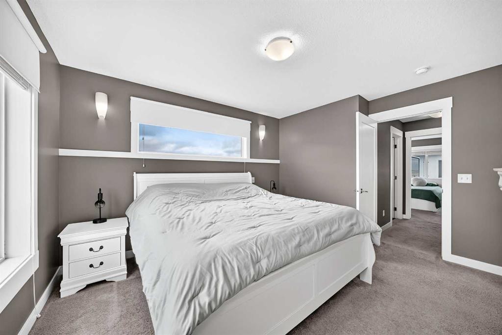 30-111 Rainbow Falls Gate, Chestermere, AB