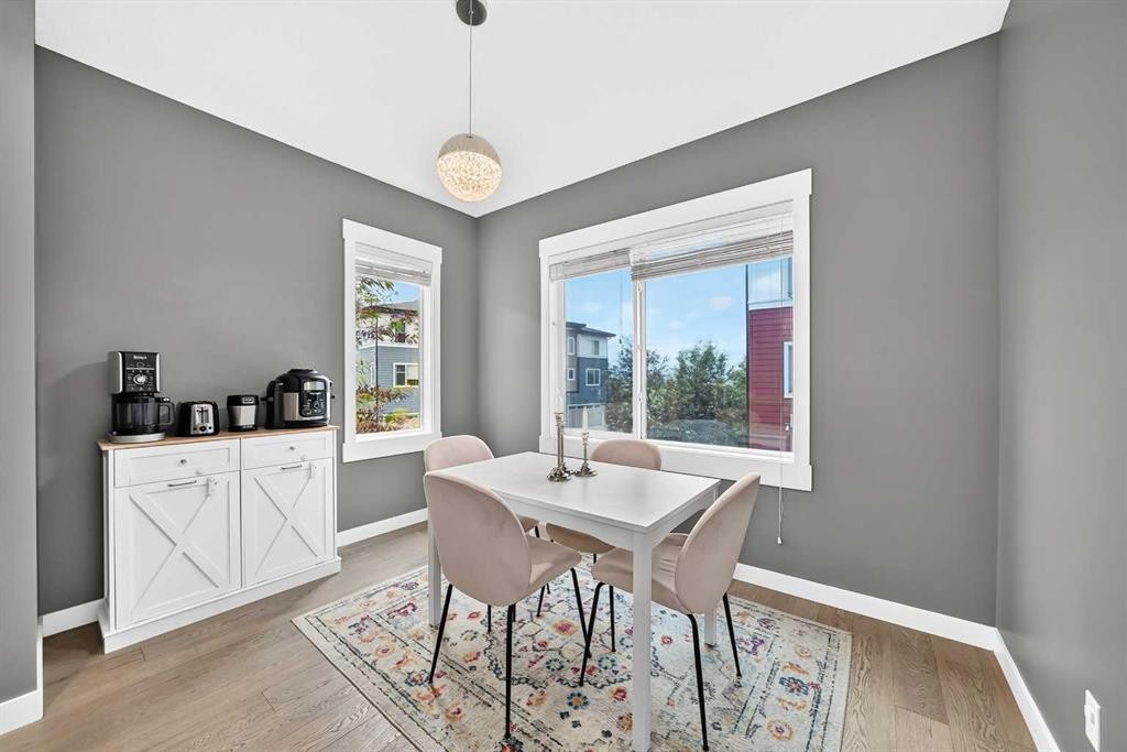30-111 Rainbow Falls Gate, Chestermere, AB
