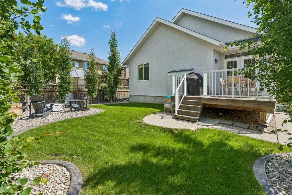 38 Cranleigh Common Se, Calgary, AB