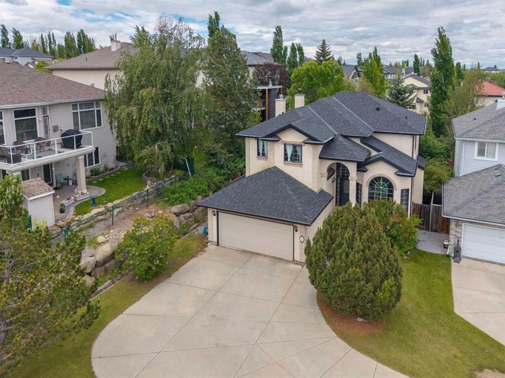 27 Valley Creek Bay Nw, Calgary, AB