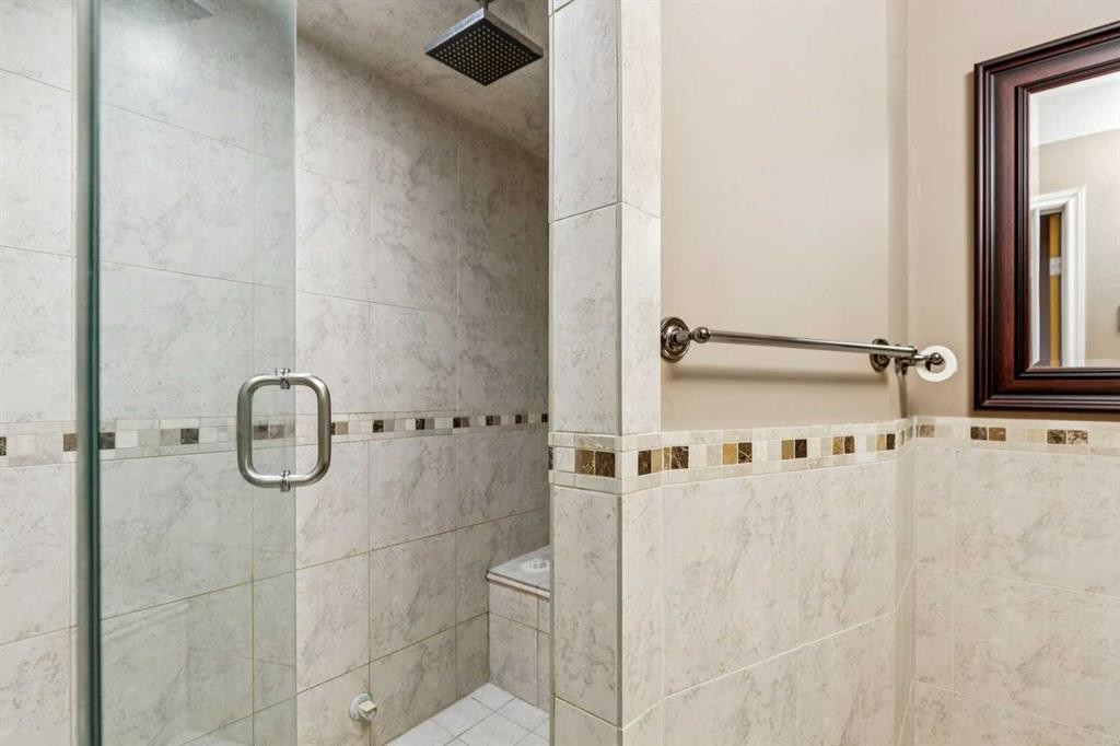 27 Valley Creek Bay Nw, Calgary, AB