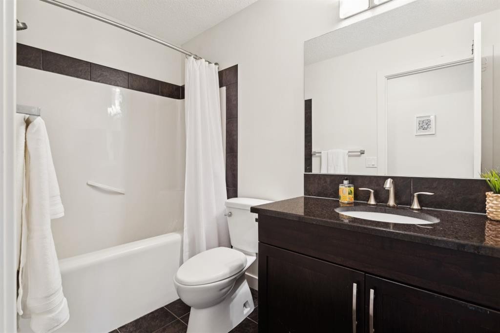 267 Sunset Point, Cochrane, AB