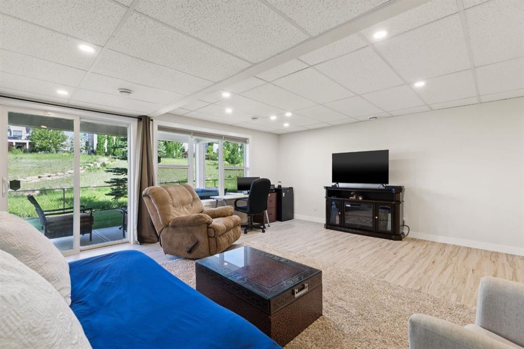 267 Sunset Point, Cochrane, AB