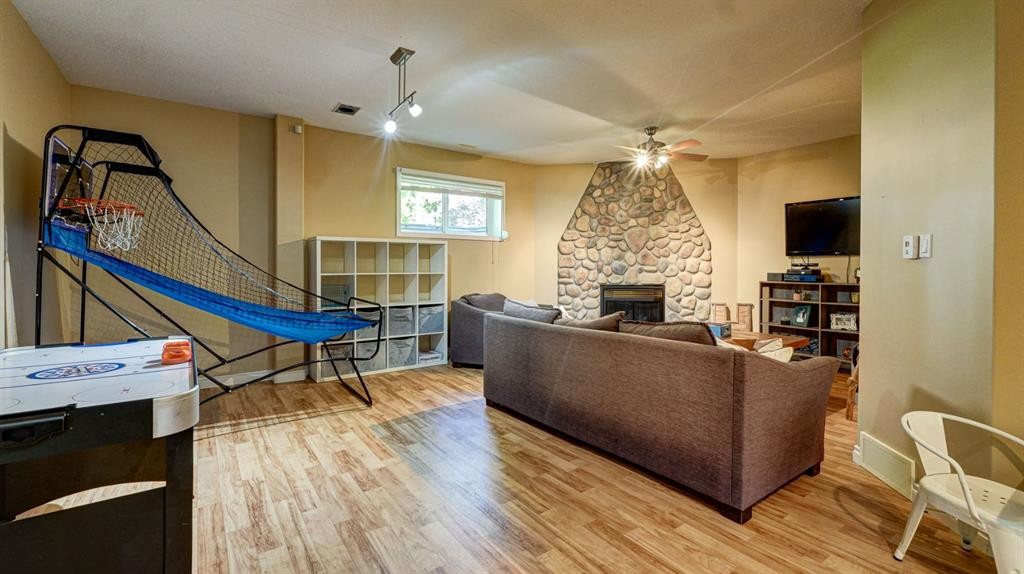 106 Derochie Drive West, Claresholm, AB