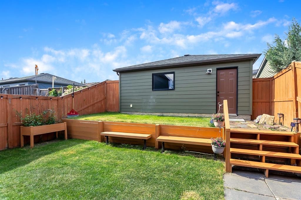 111 Walden Drive Se, Calgary, AB