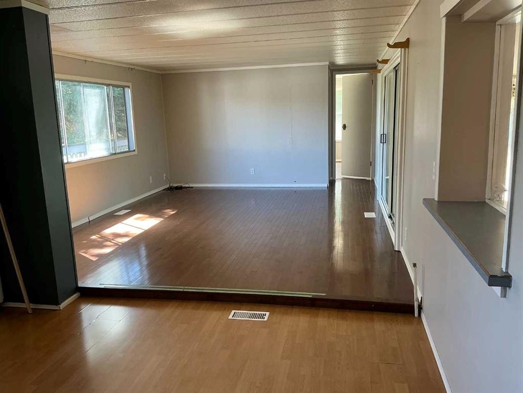 299 3Rd Avenue Se, Diamond Valley, AB
