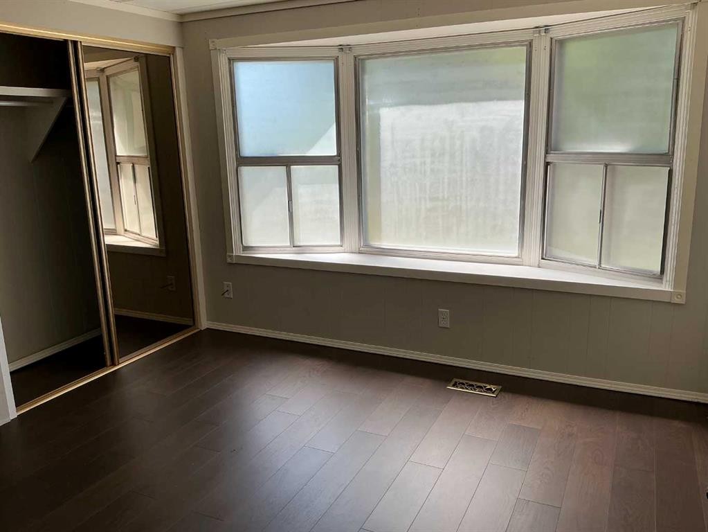 299 3Rd Avenue Se, Diamond Valley, AB