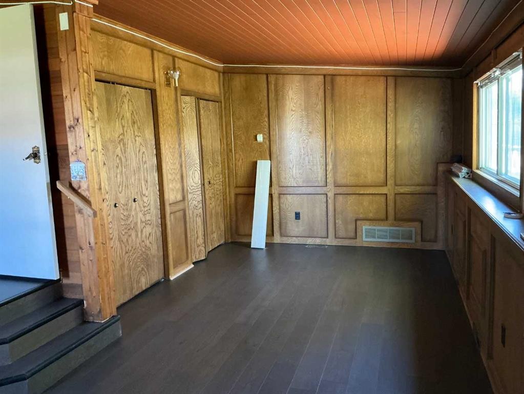 299 3Rd Avenue Se, Diamond Valley, AB