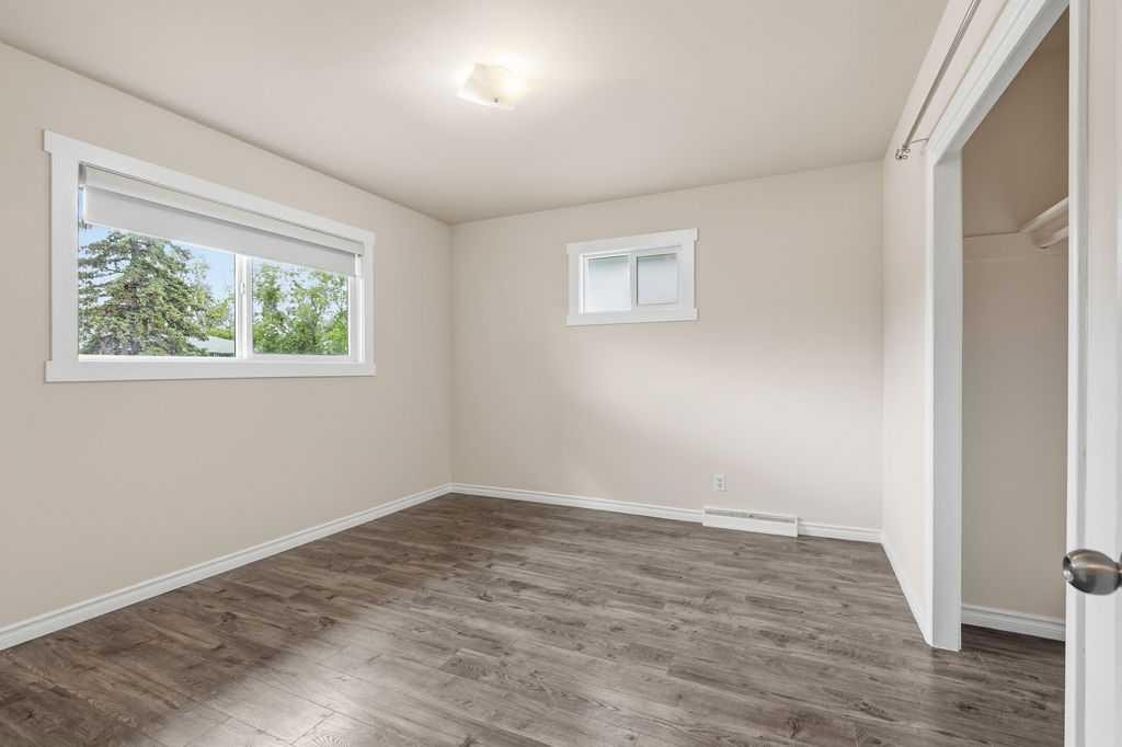 7428 23 Street Se, Calgary, AB
