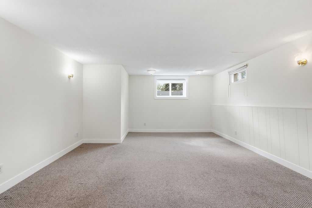 7428 23 Street Se, Calgary, AB