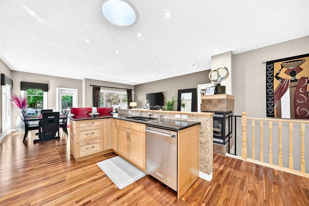 253 Bridle Estates Road Sw, Calgary, AB