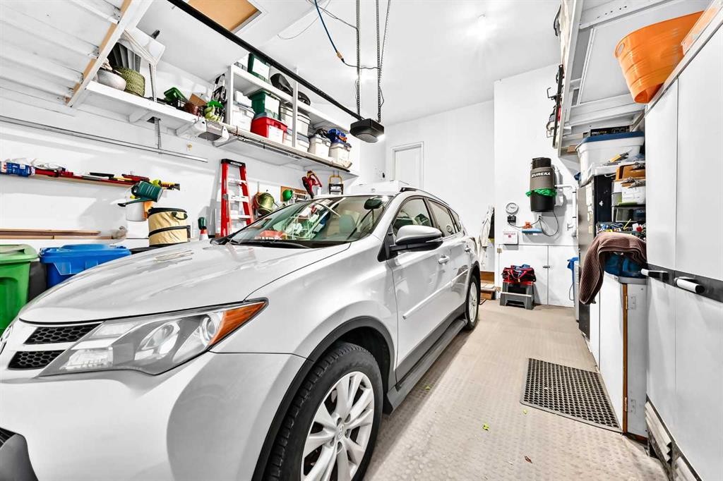 253 Bridle Estates Road Sw, Calgary, AB
