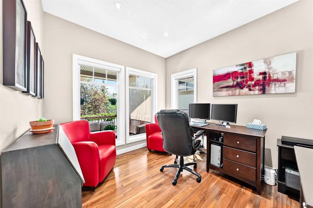 253 Bridle Estates Road Sw, Calgary, AB