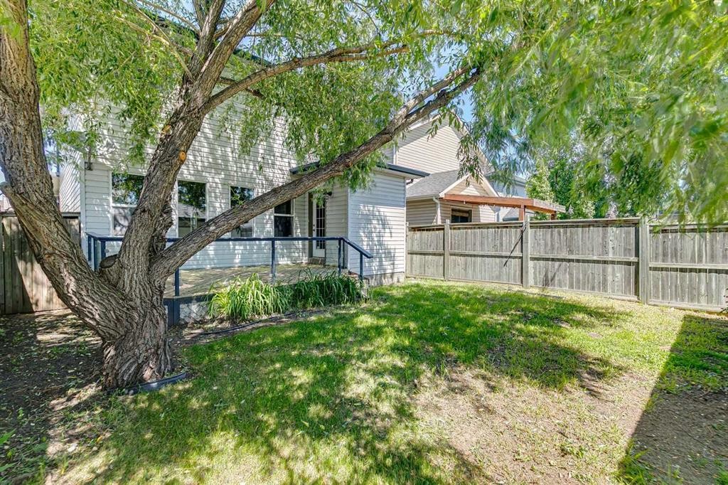 137 Prestwick Mews Se, Calgary, AB - Outdoor