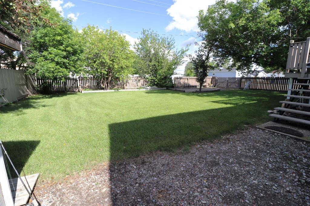 121 Park Crescent, Stavely, AB