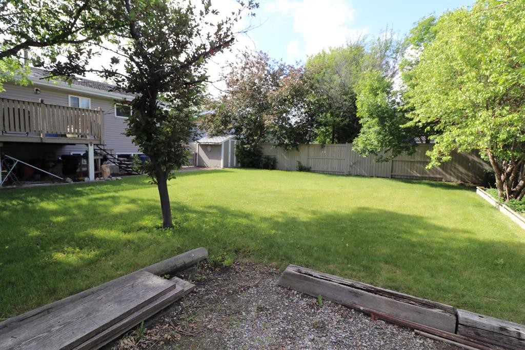 121 Park Crescent, Stavely, AB