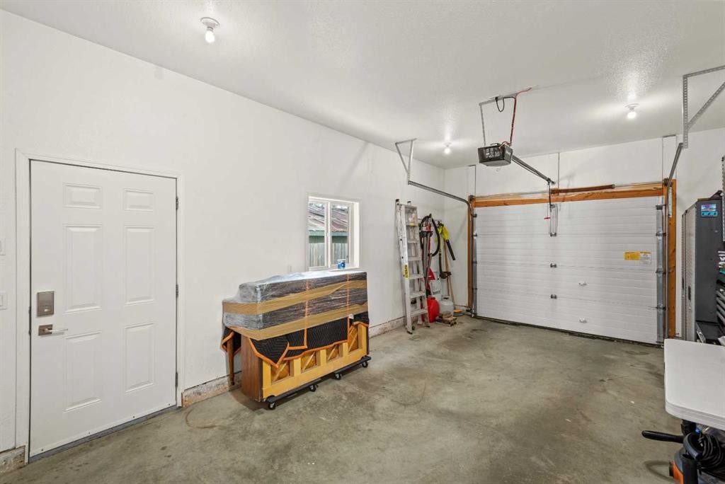 229 3 Avenue Ne, Three Hills, AB