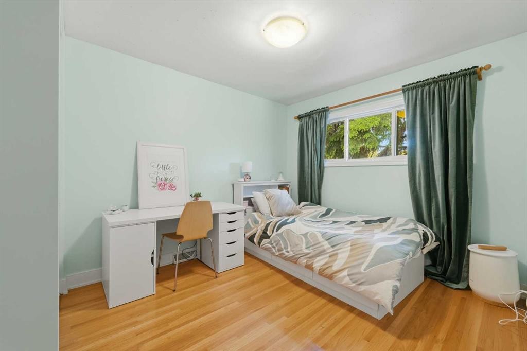 1439 90 Avenue Sw, Calgary, AB