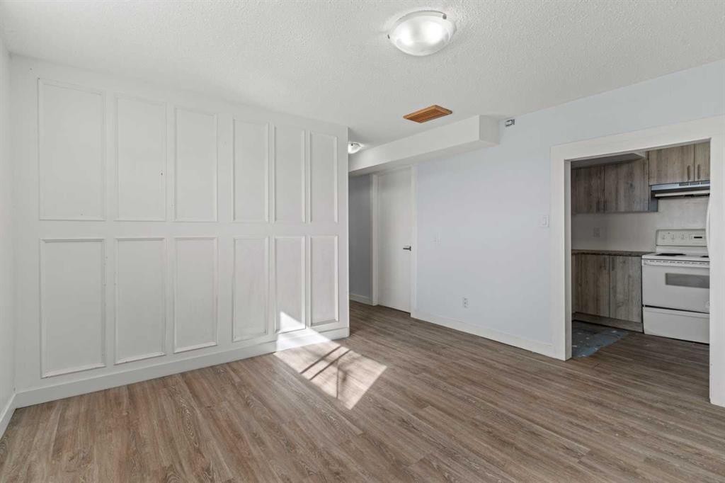 187 Falwood Way Ne, Calgary, AB - Indoor Photo Showing Kitchen
