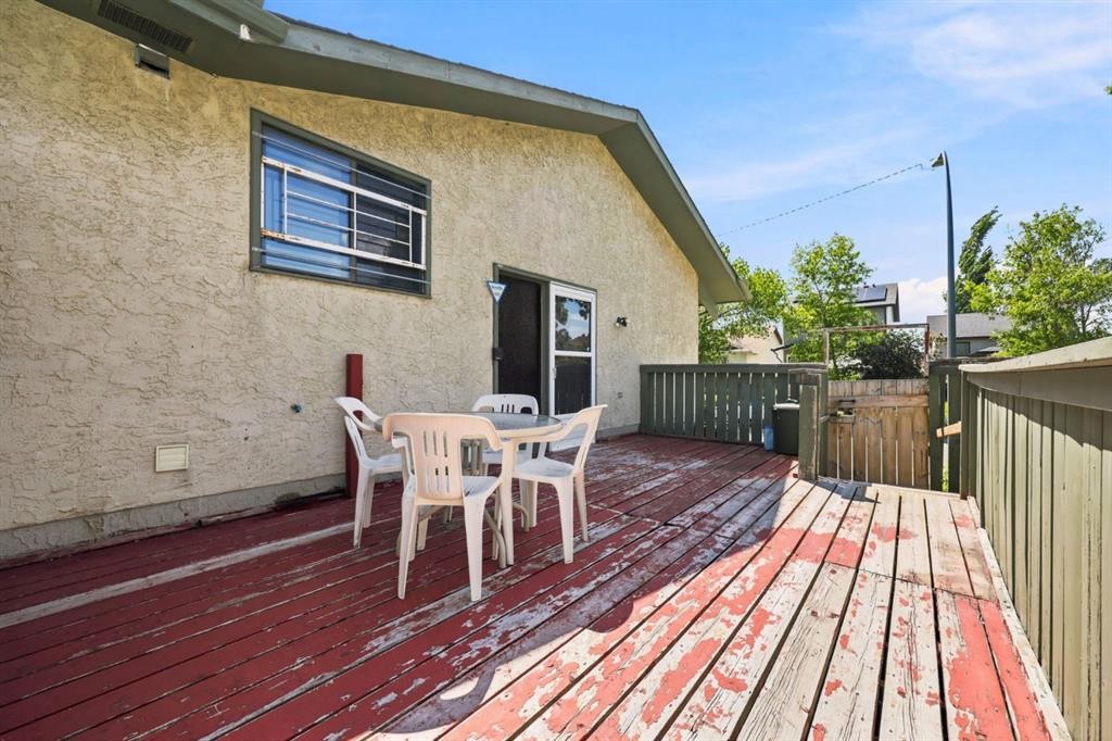 4308 38 Street Ne, Calgary, AB