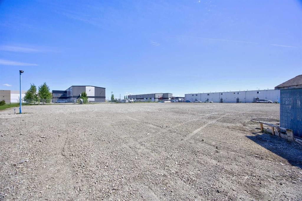 240086 Frontier Crescent, Rural Rocky View County, AB