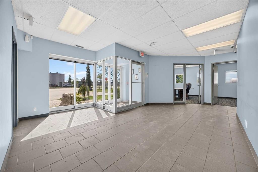 240086 Frontier Crescent, Rural Rocky View County, AB