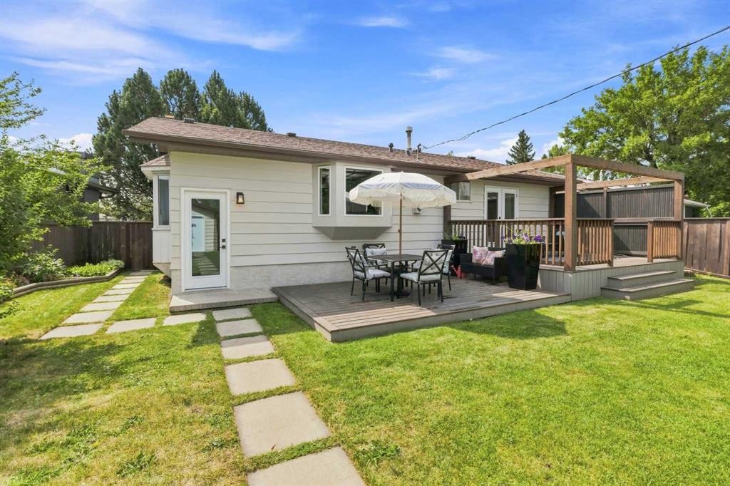331 Queensland Circle Se, Calgary, AB - Outdoor With Deck Patio Veranda