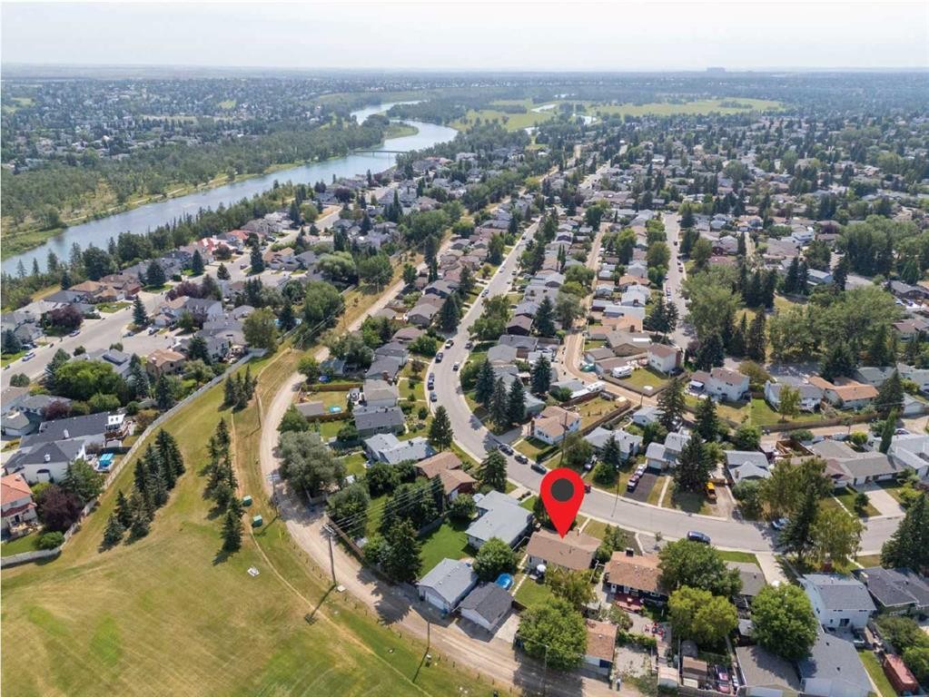 331 Queensland Circle Se, Calgary, AB - Outdoor With View