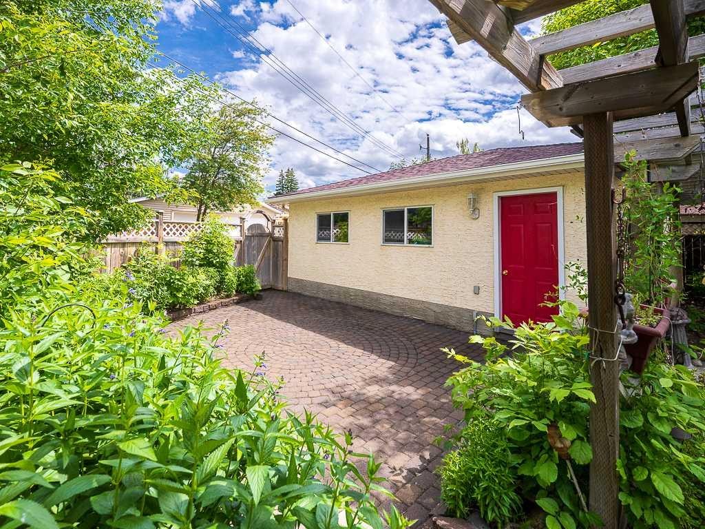 1916 Grand Oaks Drive Sw, Calgary, AB