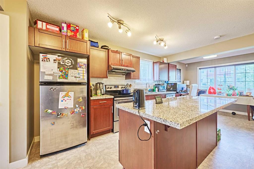 31 Pantego Lane Nw, Calgary, AB