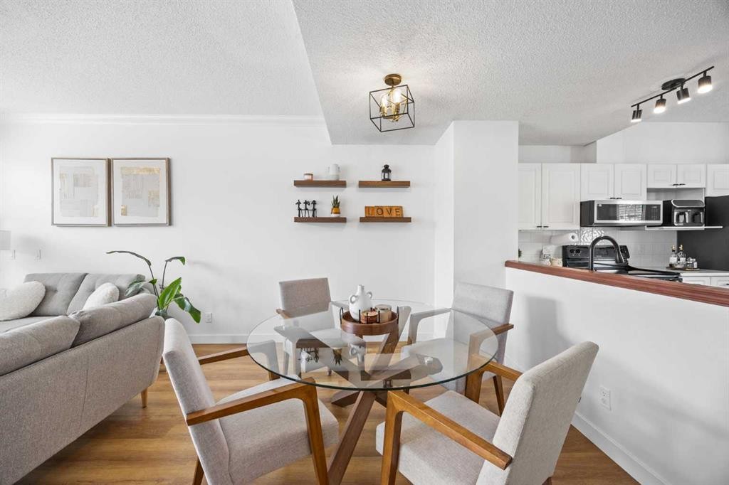 59 Prestwick Park Se, Calgary, AB - Indoor Photo Showing Dining Room