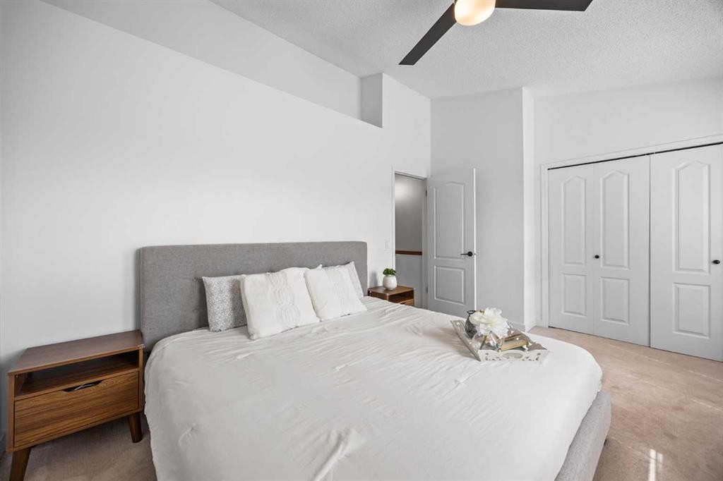 59 Prestwick Park Se, Calgary, AB - Indoor Photo Showing Bedroom