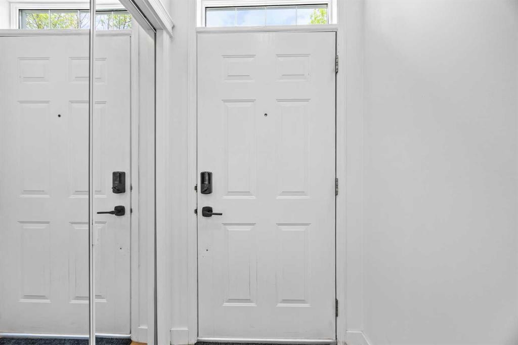 59 Prestwick Park Se, Calgary, AB - Indoor Photo Showing Other Room