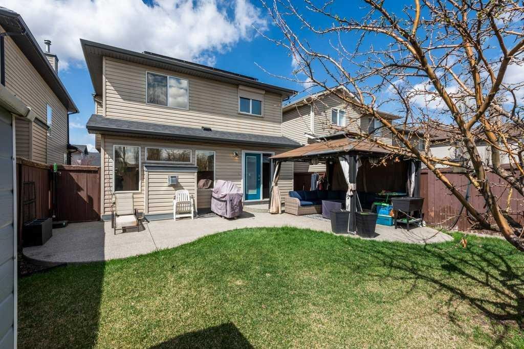 15 New Brighton Manor Se, Calgary, AB