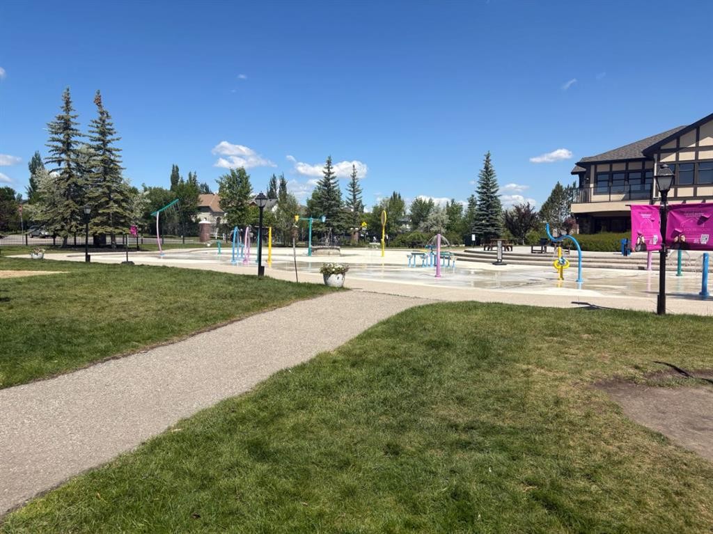 15 New Brighton Manor Se, Calgary, AB