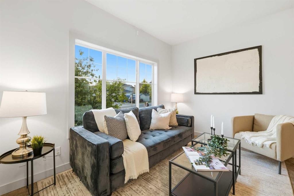 151 Royal Oak Drive Nw, Calgary, AB - Indoor Photo Showing Living Room