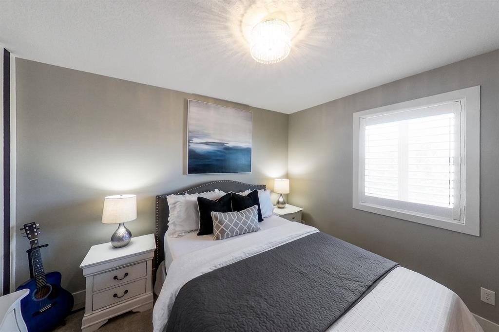 1213 Hillcrest Manor Estates, Strathmore, AB