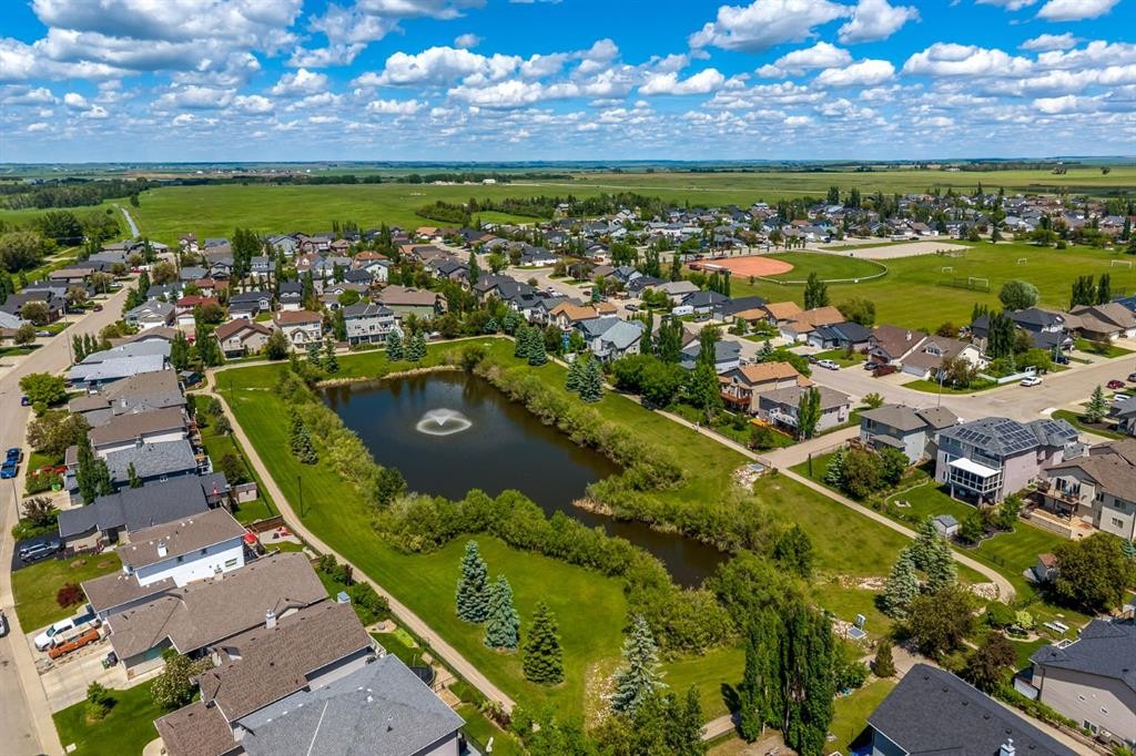 1213 Hillcrest Manor Estates, Strathmore, AB