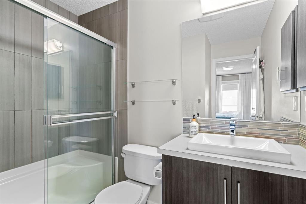 102 Walden Circle Se, Calgary, AB