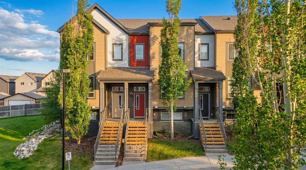 131 Copperpond Row Se, Calgary, AB
