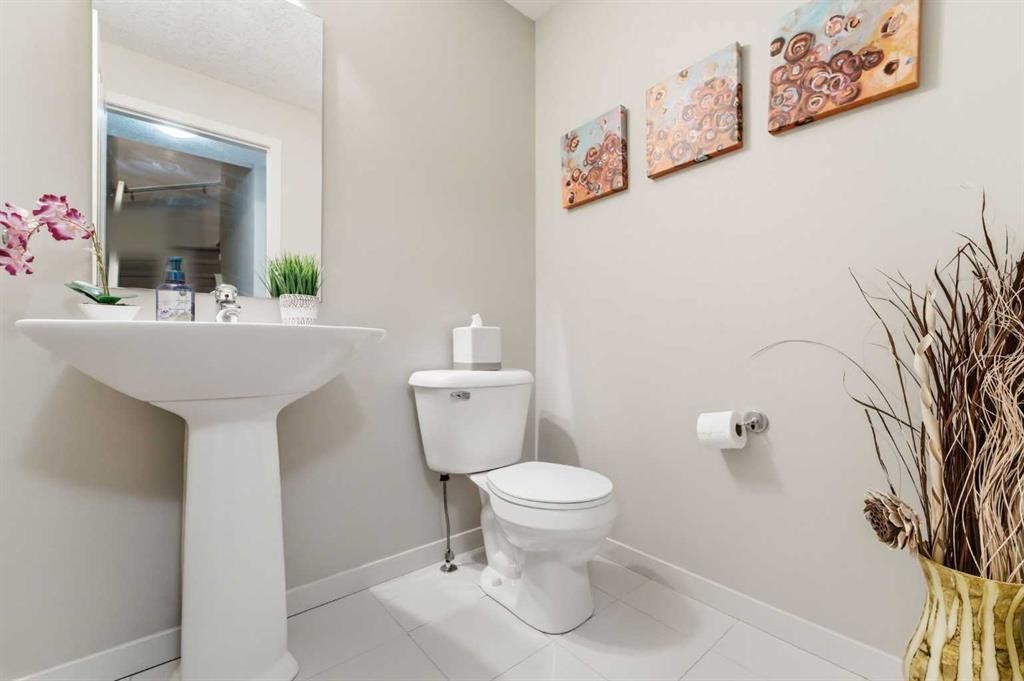 131 Copperpond Row Se, Calgary, AB