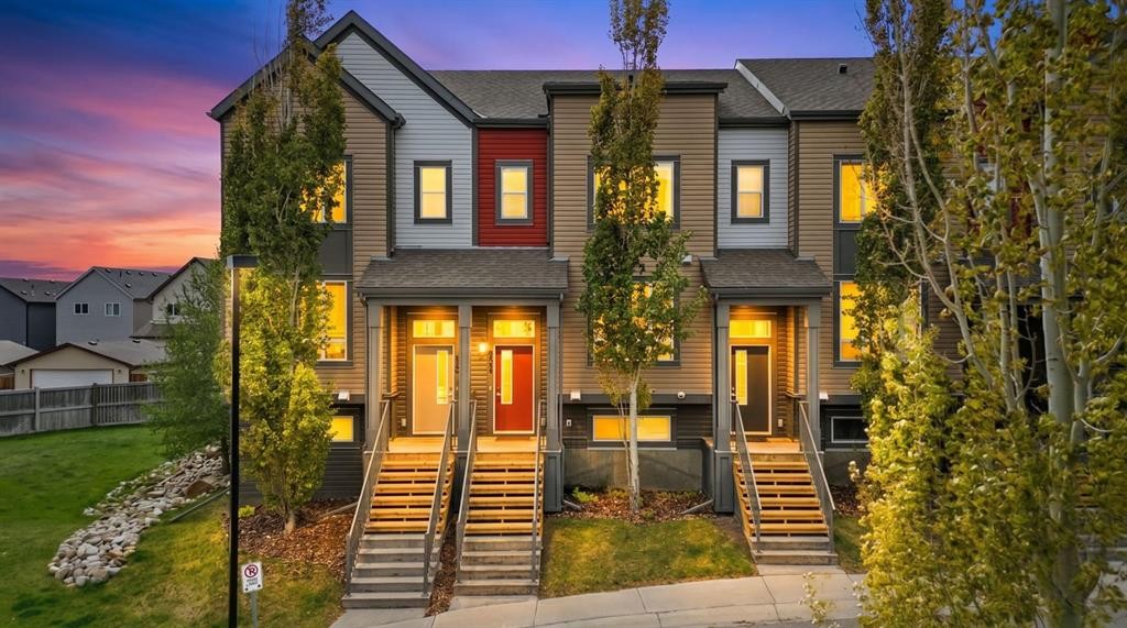 131 Copperpond Row Se, Calgary, AB