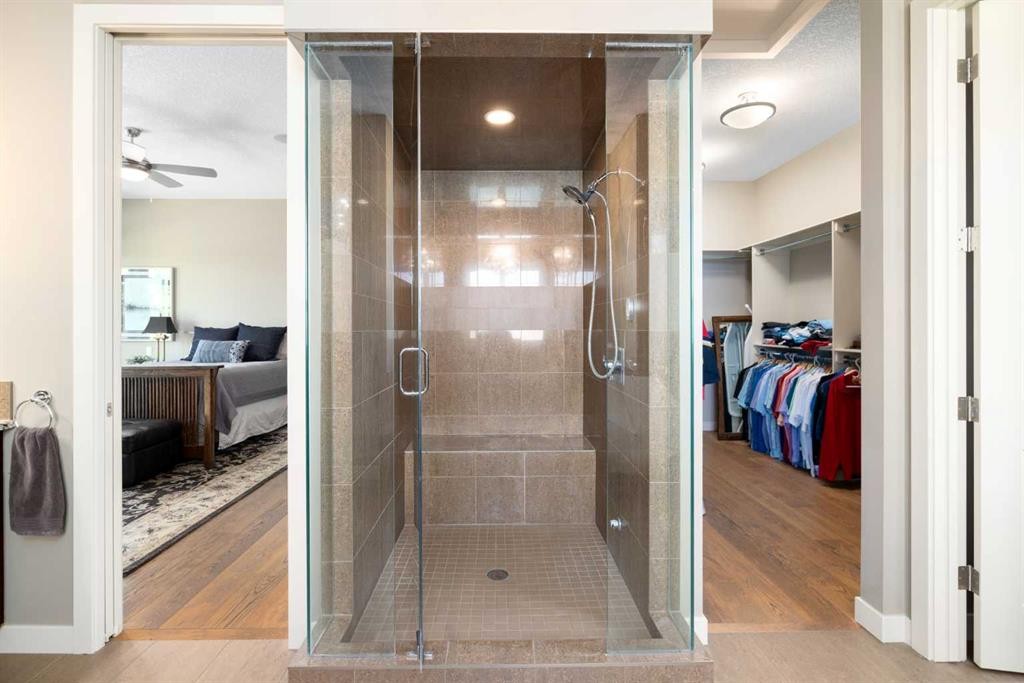 2 Heaver Gate, Heritage Pointe, AB