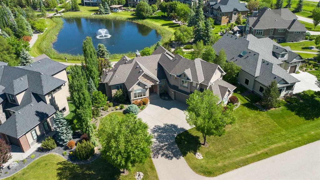 2 Heaver Gate, Heritage Pointe, AB