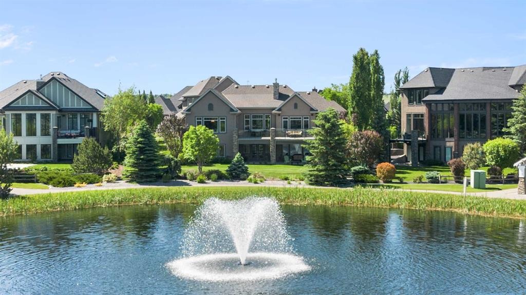 2 Heaver Gate, Heritage Pointe, AB