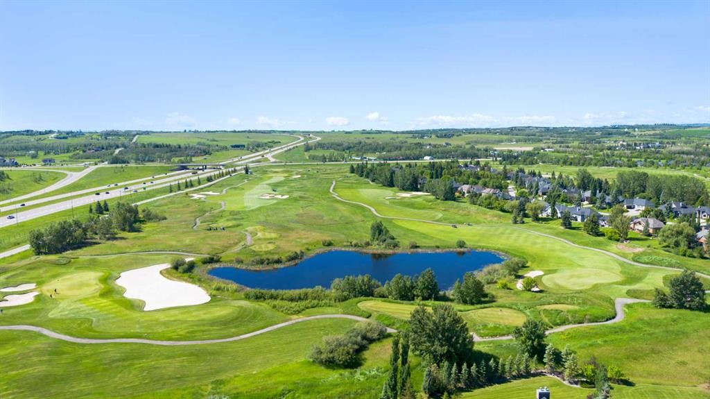 2 Heaver Gate, Heritage Pointe, AB