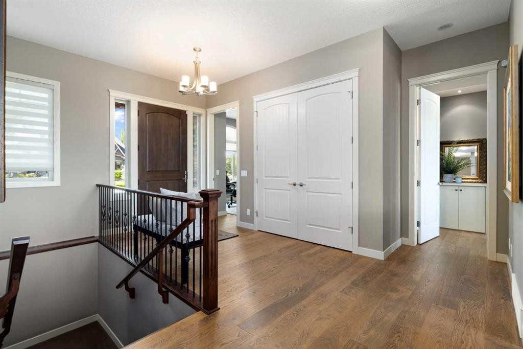2 Heaver Gate, Heritage Pointe, AB